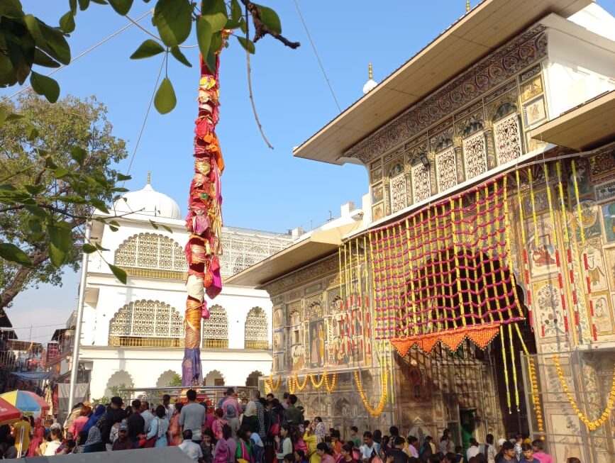 श्री झण्डे जी महोत्सव में अब लगा दूनवासियों का तांता