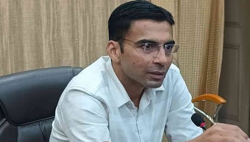 सत्यापन में लापरवाही पर जिलाधिकारी सख्त