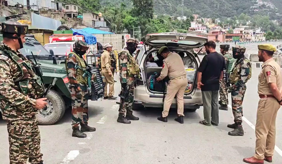 अमरनाथ यात्रा से पहले सीआरपीएफ ने बढ़ाई निगरानी