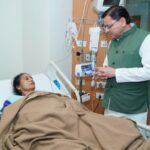 मुख्यमंत्री धामी ने अस्पताल पहुंचकर विधायक मुन्नी देवी शाह का जाना हाल