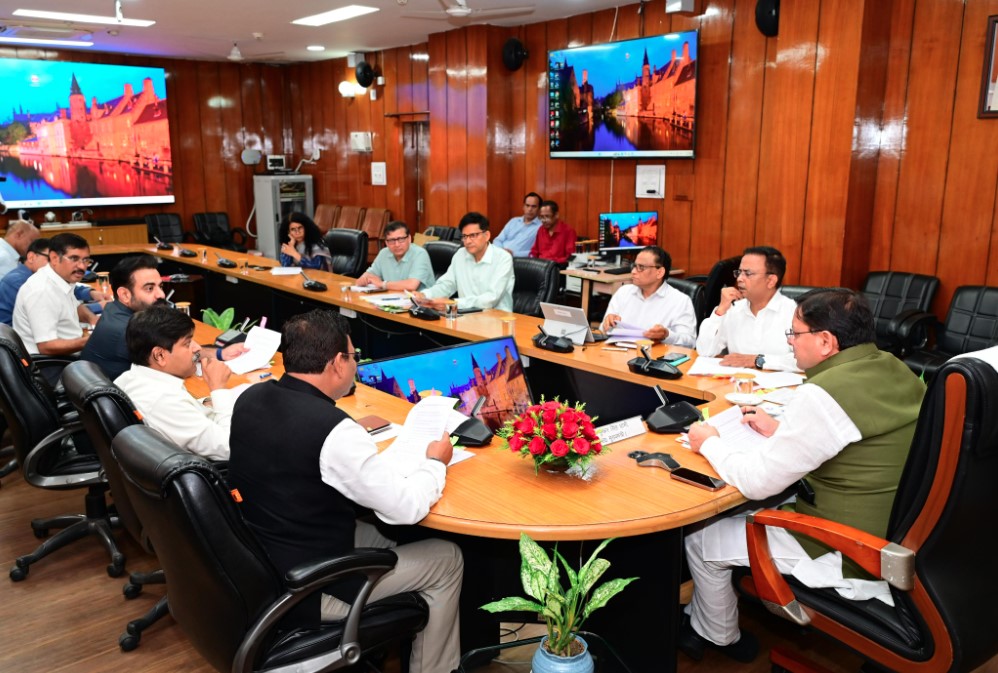 मुख्यमंत्री धामी ने उत्तराखंड-उत्तर प्रदेश मामलों की समीक्षा बैठक ली