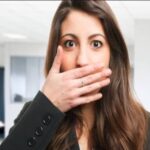 बार-बार हिचकी आना: क्या यह किसी बीमारी के लक्षण तो नहीं ? आइये जानते हैं इसके कारण