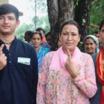 कैबिनेट मंत्री रेखा आर्या ने किया मतदान