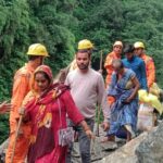 श्री केदारनाथ धाम यात्रा सुचारु रूप से जारी, सुरक्षा बलों की निगरानी में श्रद्धालुओं का मार्ग पार कराना जारी