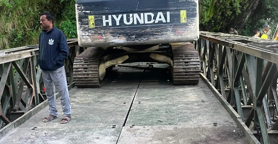 बेली ब्रिज का काम अंतिम चरण में, घंटों में खुलेगा रास्ता