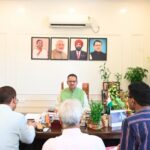 ग्राम्य विकास मंत्री गणेश जोशी ने बरसात से बाधित सड़कों को प्राथमिकता के साथ खोलने के दिए निर्देश