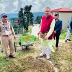 कैबिनेट मंत्री गणेश जोशी ने भराड़ीसैंण परिसर में किया पौधारोपण