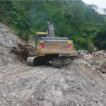 भनेरपाणी में मलबा और बोल्डर गिरने से बदरीनाथ हाईवे बंद, यात्रियों की बढ़ी मुश्किलें