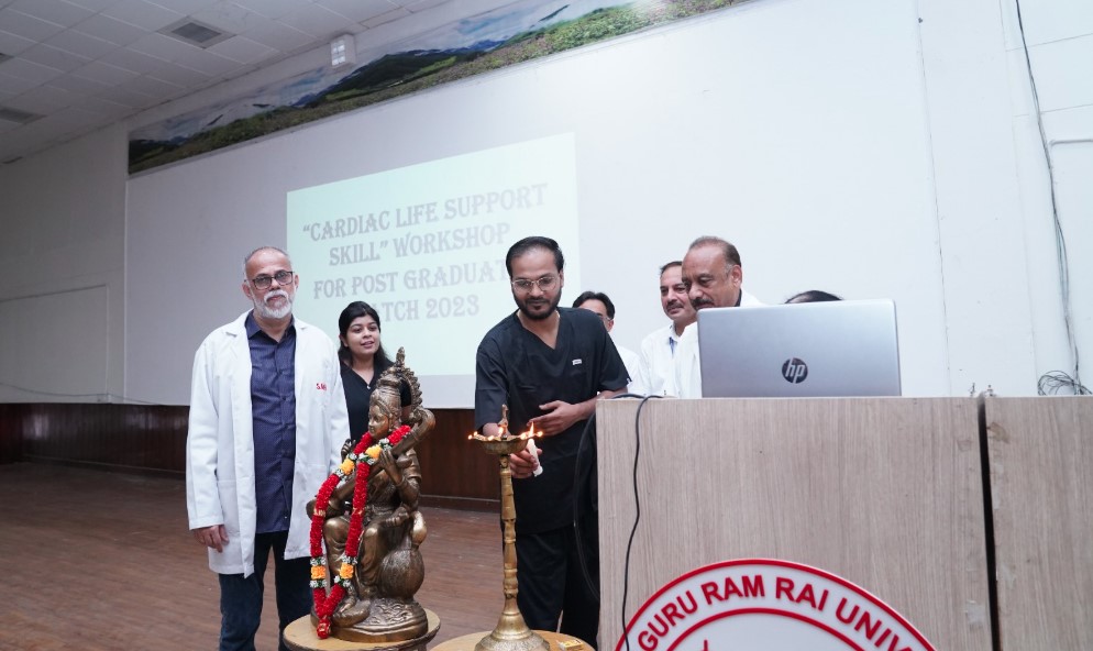 श्री महंत इन्दिरेश अस्पताल में सीपीआर कार्डियक लाइफ सपोर्ट पर कार्यशाला आयोजित