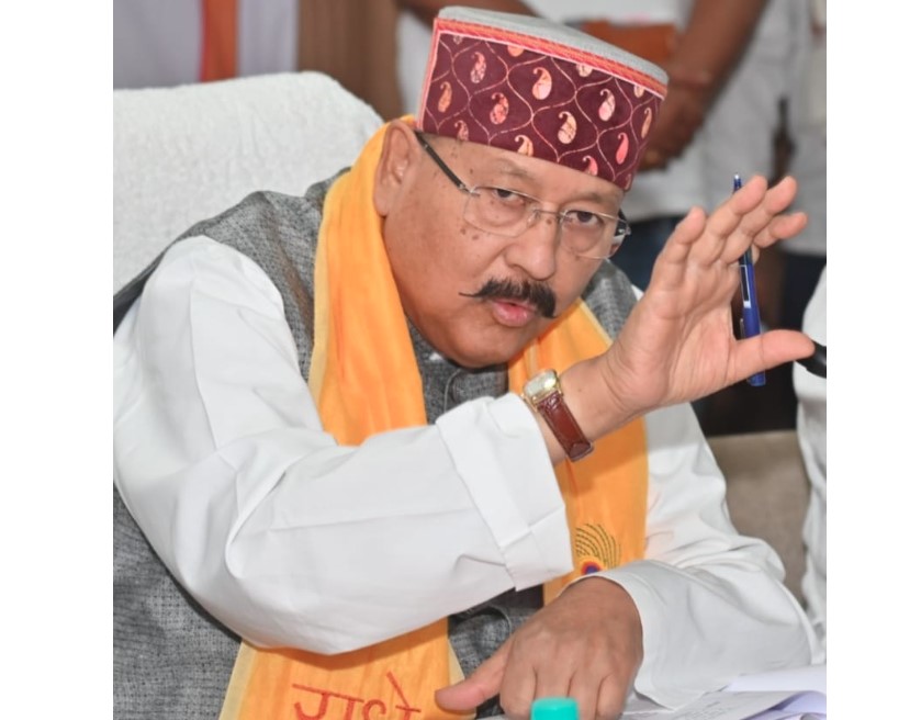 महाराज के निर्देश के बाद पाबौ-झंगबो-गढीगांव-पिनानी सड़क को दुरुस्त करने का काम शुरू