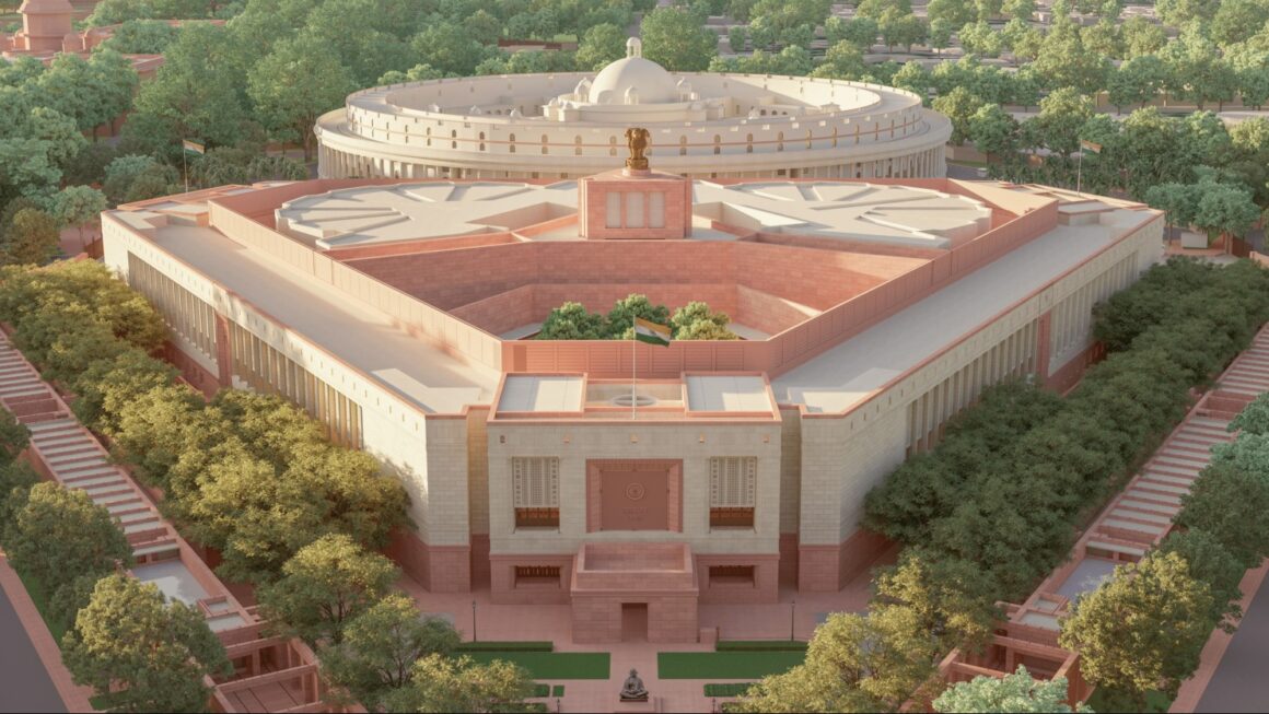 संसद भवन में सुरक्षा चूक, व्यक्ति दीवार फांदकर परिसर में घुसा