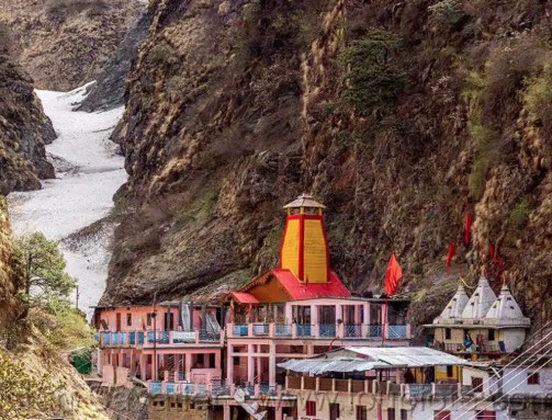 उत्तरकाशी : यमुनोत्री हाईवे चौथे दिन भी बंद, जगह-जगह सड़क धंसी और मलबा-बोल्डर जमा