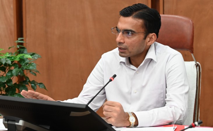 जिलाधिकारी सविन बंसल ने आपदा और पुनर्स्थापना कार्यों की उच्च स्तरीय समीक्षा बैठक की