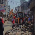 काशीपुर में उपद्रव के बाद चला बुलडोजर, अतिक्रमण पर प्रशासन की बड़ी कार्रवाई