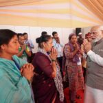 धराली आपदा पीड़ितों से मिले पीएम मोदी, हरसंभव मदद का दिया भरोसा