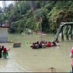 भारी बारिश से यमुना का जलस्तर उफान पर, दहशत में स्थानीय लोग