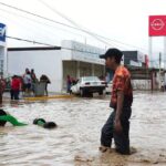 मैक्सिको में तबाही का मंजर, बाढ़ और भूस्खलन से पूरा गांव हुआ गायब, 64 लोगों की मौत