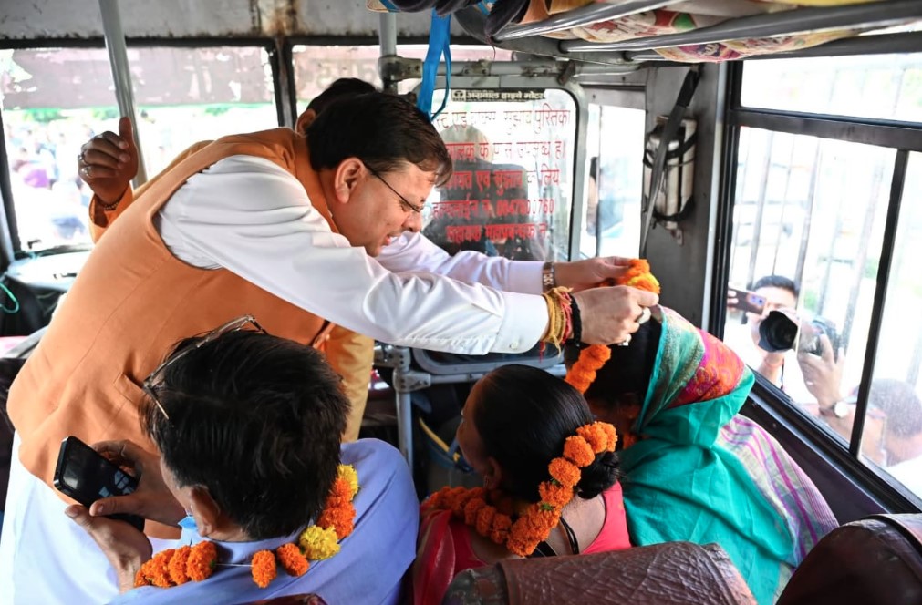 सीएम धामी ने हल्द्वानी में सिटी बस सेवा का किया शुभारंभ