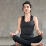 तनाव और चिंता से राहत पाने के 5 आसान योगासन
