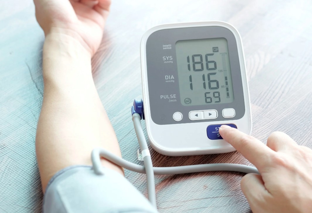 उम्र नहीं, गलत आदतें बढ़ा रही हाई बीपी का रिस्क- स्टडी में हुआ चौंकाने वाला खुलासा