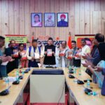 सीएम धामी ने ‘उत्तराखंड राज्य का नवीन राजनीतिक इतिहास’ पुस्तक का किया विमोचन