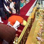 गुरु तेग बहादुर के 350वें बलिदान दिवस पर मुख्यमंत्री धामी ने गुरुद्वारा साहिब में टेका मत्था