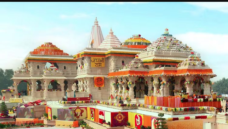 अयोध्या में आज ऐतिहासिक उत्सव, पीएम मोदी फहराएंगे राम मंदिर के शिखर पर स्वर्णमय भगवा ध्वज