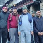 सीएम धामी ने नैनीताल में मॉर्निंग वॉक के दौरान जनता से की मुलाकात