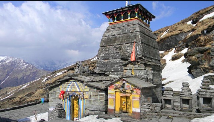 विधि-विधान के साथ बंद हुए तृतीय केदार तुंगनाथ मंदिर के कपाट