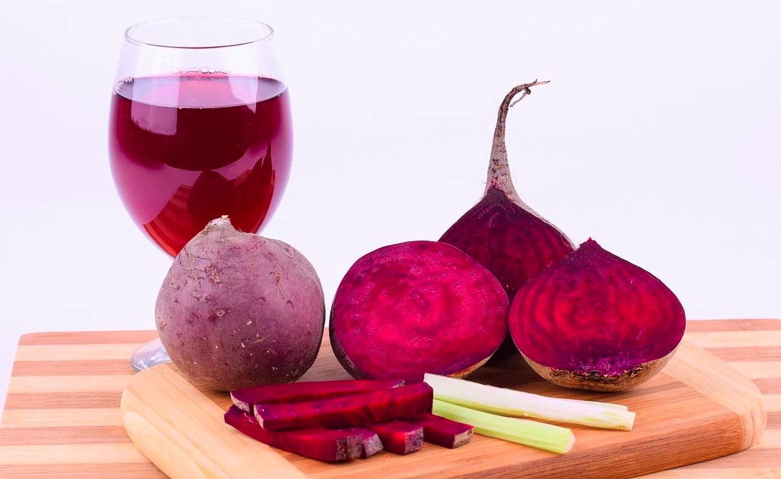 सेहत के लिए फायदेमंद चुकंदर, लेकिन इन लोगों के लिए बन सकता है नुकसानदेह