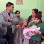 जिलाधिकारी ने नारी निकेतन का किया औचक निरीक्षण