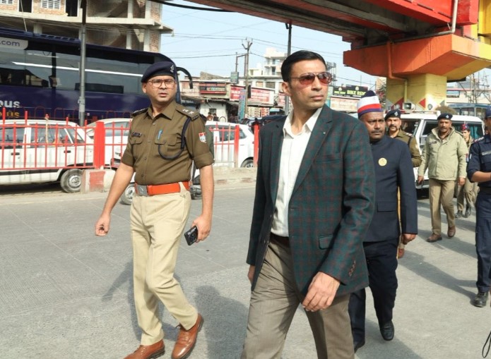 डीएम सविन बंसल के निर्देश पर आईएसबीटी क्षेत्र में सुधार कार्य शुरू