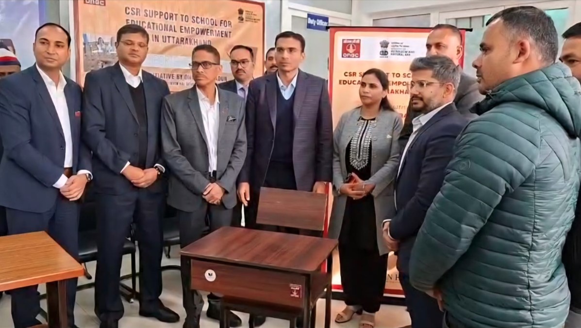 ओएनजीसी के सहयोग से महाराणा प्रताप स्पोर्ट्स कॉलेज को मिली 330 नई टेबल-कुर्सियां