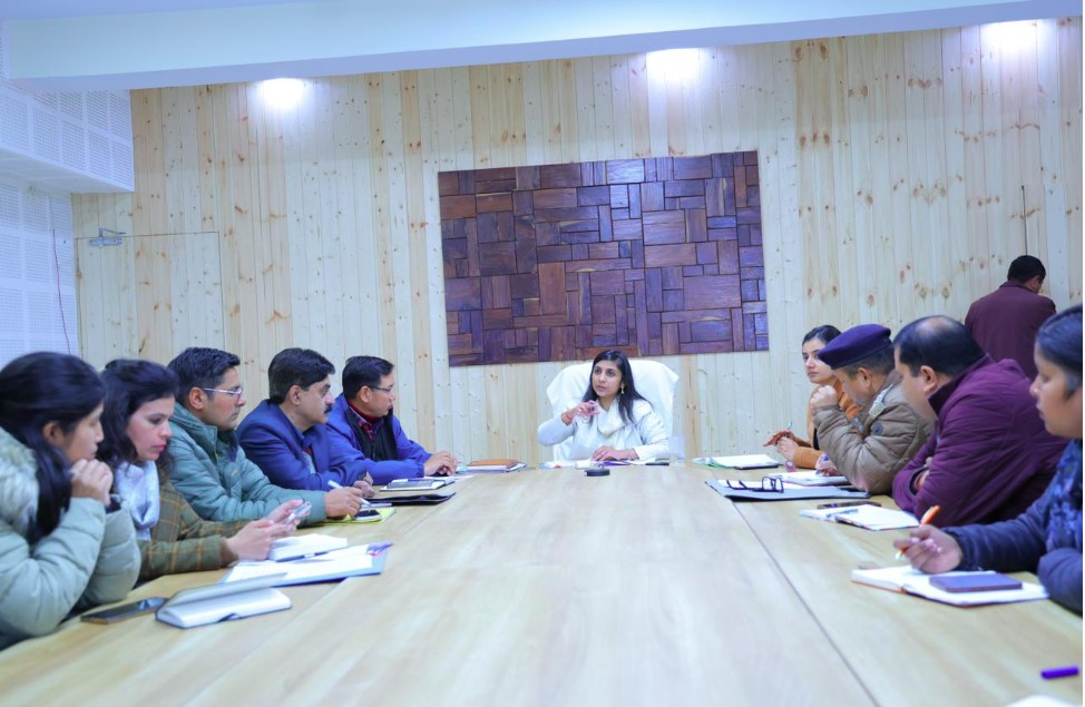 बूंखाल मेले की तैयारियों की समीक्षा, जिलाधिकारी ने दिए सख्त निर्देश