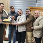 डीएम को उत्कृष्ट सेवा कार्यों के लिए जर्नलिस्ट यूनियन ने किया सम्मानित