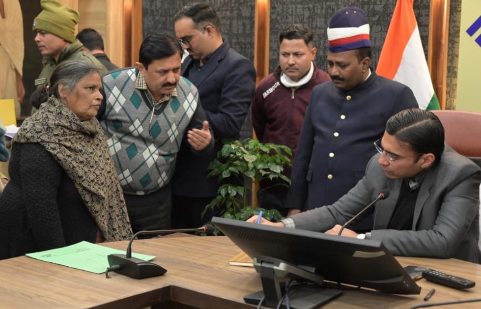 जनदर्शन; जनमानस के प्रति जिला प्रशासन का विश्वासी कमिटमेंट; समाधान से लेकर सुधार तक