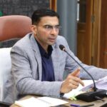 जिला प्रशासन सख्त- एक ही व्यक्ति का जन औषधि केंद्र व बगल में ही मेडिकल स्टोर, दोनों के लाइसेंस निरस्त