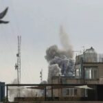 दुबई में तेज धमाकों से मचा हड़कंप, आसमान में उठा काले धुएं का गुबार