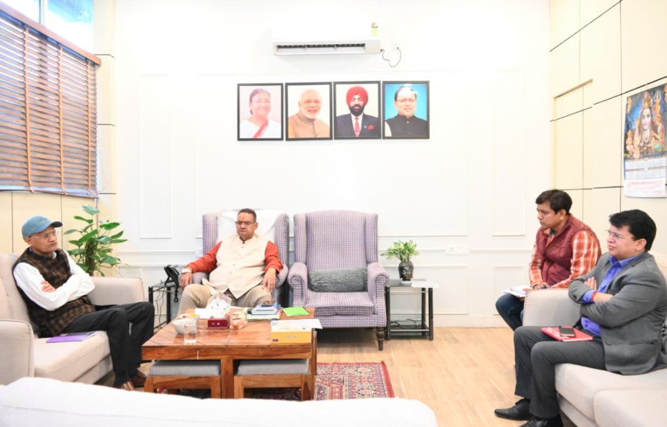 कृषि मंत्री गणेश जोशी ने कृषि एवं उद्यान विभाग के अधिकारियों के साथ की समीक्षा बैठक