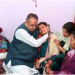 मालदेवता दुर्घटना में मृत युवक के परिजनों से मिले कैबिनेट मंत्री गणेश जोशी