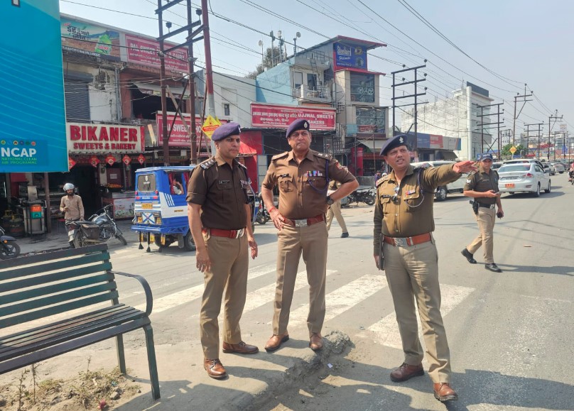 देहरादून में ट्रैफिक व्यवस्था का एसएसपी ने लिया जायजा, प्रमुख चौराहों का किया निरीक्षण