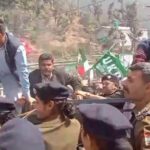 गैरसैंण में यूकेडी का प्रदर्शन, विधानसभा घेराव की कोशिश पर पुलिस से झड़प