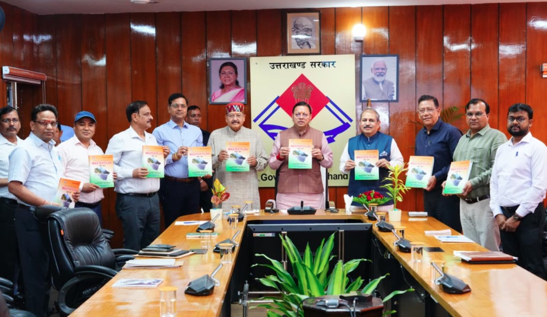 मुख्यमंत्री धामी ने आगामी 05 वर्षों के कार्यों से संबंधित मास्टर प्लान पुस्तिका का किया विमोचन