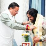 मुख्यमंत्री धामी से मिले प्रसिद्ध कथा वाचक एवं आध्यात्मिक गुरु देवकीनंदन ठाकुर