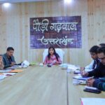 मुख्यमंत्री घोषणाओं से जुड़े कार्यों में किसी भी प्रकार की लापरवाही स्वीकार नहीं की जाएगी- डीएम