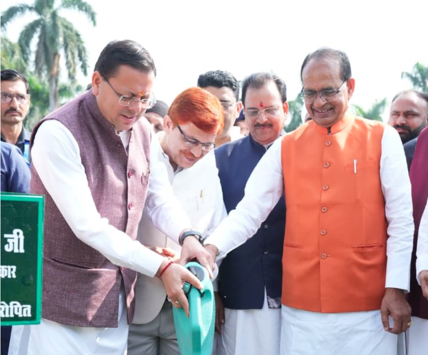 पंतनगर विश्वविद्यालय में पूर्व छात्र सम्मेलन का शुभारंभ, कृषि के भविष्य और नवाचार पर हुआ मंथन