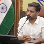 विकास योजनाओं एवं सीएम घोषणाओं की समीक्षा बैठक में डीएम ने दिए कार्यों में तेजी लाने के निर्देश