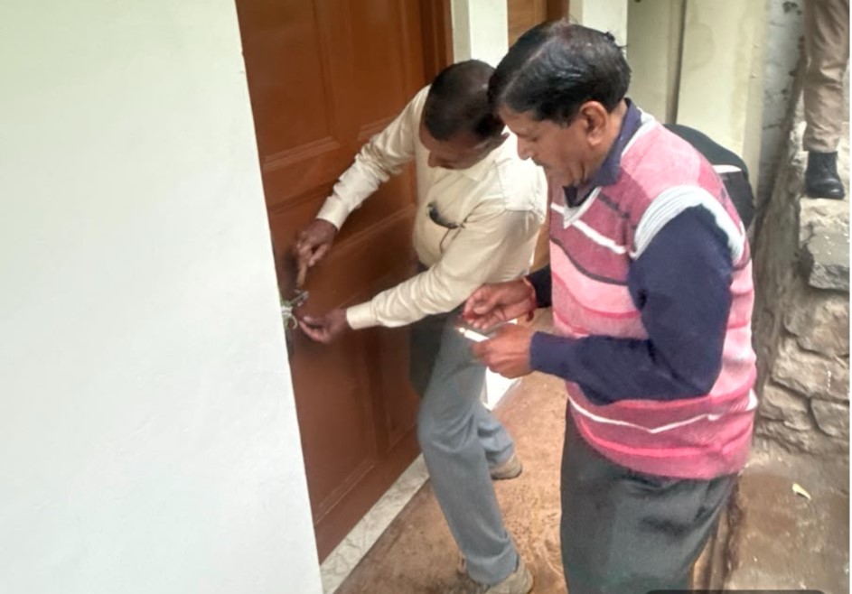 मसूरी में अवैध निर्माणों पर एमडीडीए का बड़ा एक्शन, दो भवन किए सील