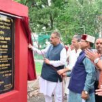 डीएवी (पीजी) कॉलेज में 100 फीट ऊंचे राष्ट्रीय ध्वज का लोकार्पण