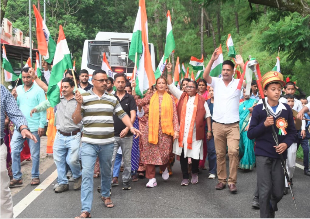 तिरंगा यात्रा में उमड़ा जनसैलाब, हर घर तिरंगा अभियान को मिला व्यापक समर्थन- रेखा आर्या